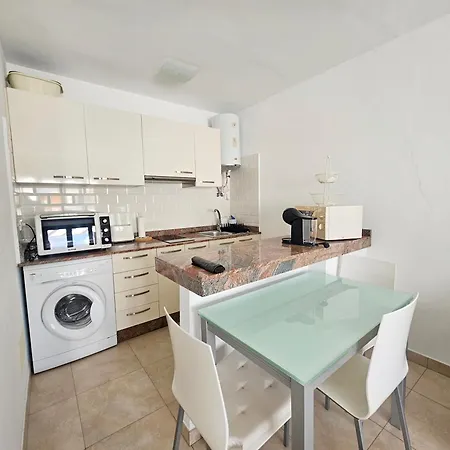 Buganvilla Apartment Tias